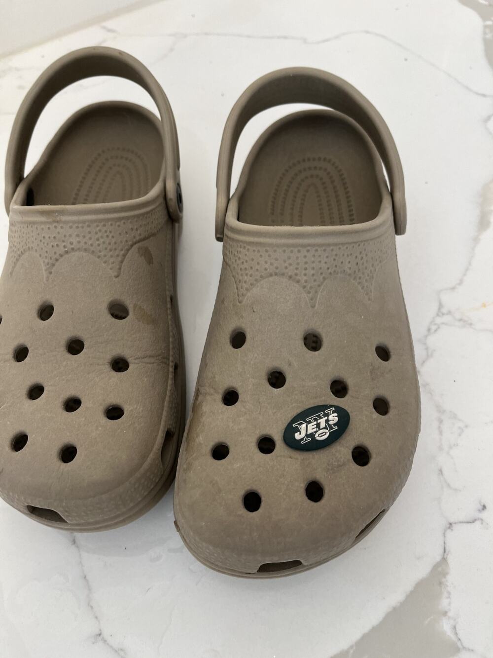 Crocs NFL New York Jets Charm Jibbitz Unisex Tan Clog Streetwear Athleisure